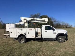 2015 Versalift SST40EIH