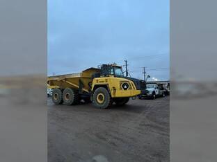2023 Komatsu HM400-5