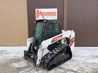 2024 Bobcat Compact Track Loaders T62