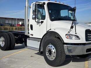2025 Freightliner BUSINESS CLASS M2 106