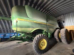 2013 John Deere S670
