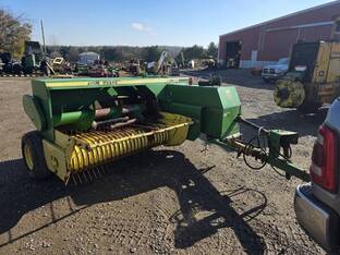 John Deere 328