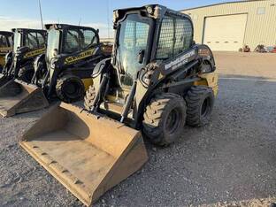 2011 New Holland L220