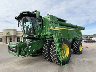 2022 John Deere X9 1100