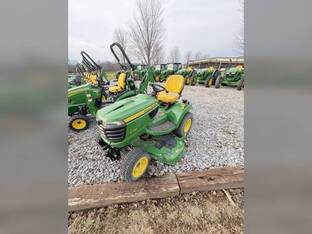 2024 John Deere X738