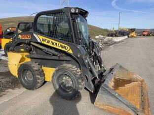 2021 New Holland L320