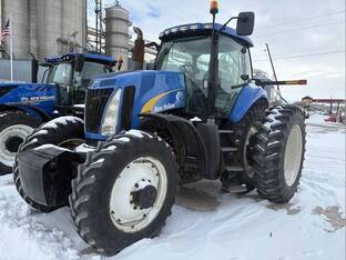 2008 New Holland T8020