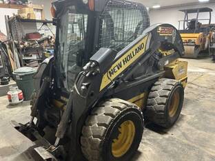 2017 New Holland L228