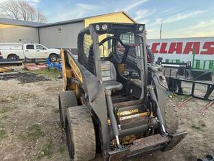 2021 New Holland L321