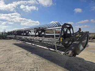 2019 MacDon Industries FD145