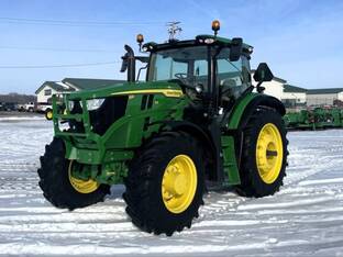 2022 John Deere 6R 155