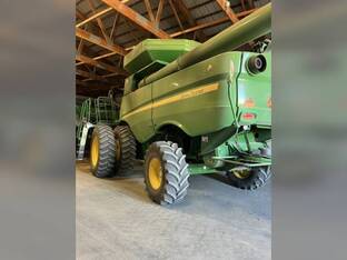 2022 John Deere S760