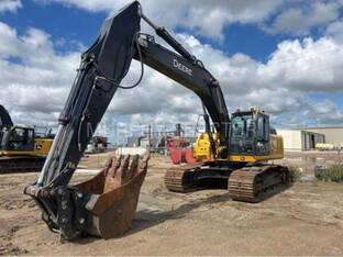 2022 John Deere 300G LC