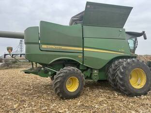 2022 John Deere S770