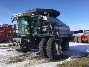 2008 Gleaner R75
