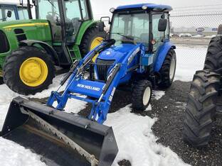 2016 New Holland Boomer 37