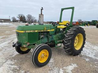 1980 John Deere 2240