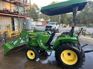 2016 John Deere 3032E