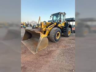 2022 Komatsu WA380-8