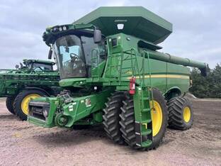 2024 John Deere S780