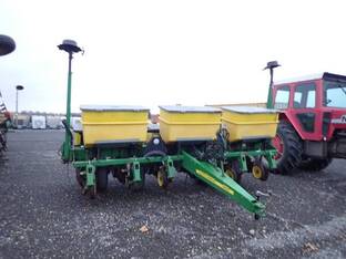 John Deere 1750