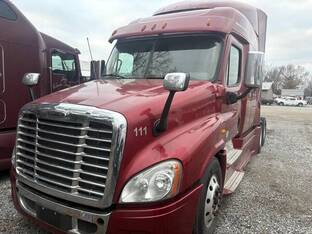 2015 Freightliner CASCADIA 125