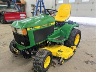1997 John Deere 445
