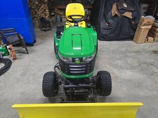 2021 John Deere X758