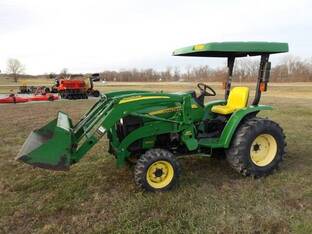 2008 John Deere 3203