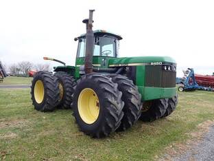John Deere 8450