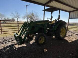 John Deere 5325