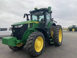 2023 John Deere 7R 290