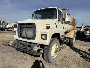 1995 Ford L8000