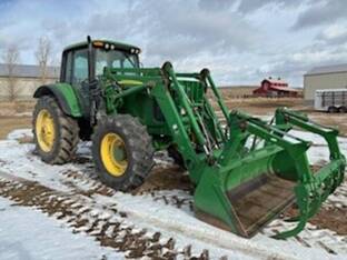 2007 John Deere 7520