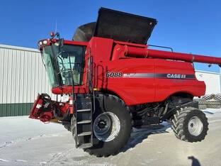 2010 Case IH 6088