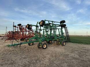 2015 John Deere 2410