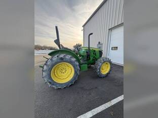 2023 John Deere 5075E