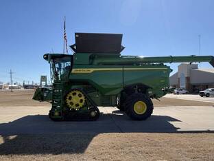 2025 John Deere S7 800