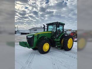 2014 John Deere 8235R