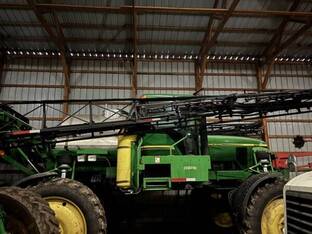 2001 John Deere 4710