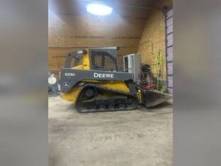2012 John Deere 323D