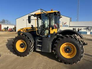 2024 JCB Fastrac 4220