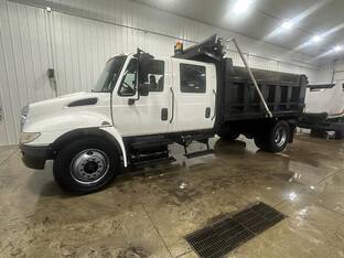 2004 International DURASTAR 4300