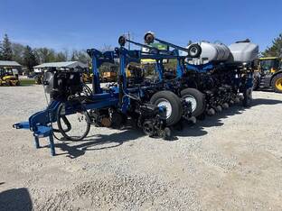 2024 Kinze 5900