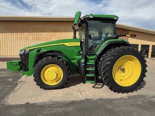 2024 John Deere 8R 230