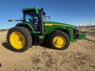 2024 John Deere 8R 230