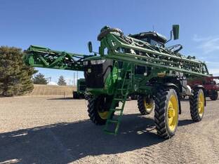 2022 John Deere 412R