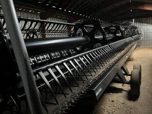 2019 MacDon Industries FD145