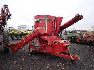 GEHL 125 GRINDER MIXER