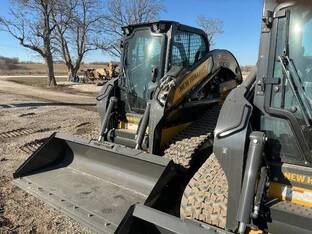 2025 New Holland C337